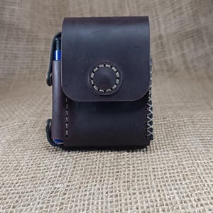 Portasigarette e accendino in pelle – Fatto a mano, chiusura magnetica, regalo personalizzato per lui