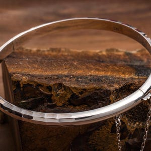 Vintage Hammered Sterling Silver Bangle Bracelet: Push-Button Hinge