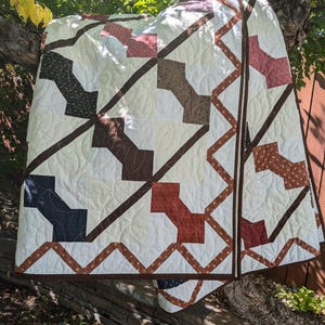 Colcha tradicional de retalhos feita à mão pela Tallulah Quilts!