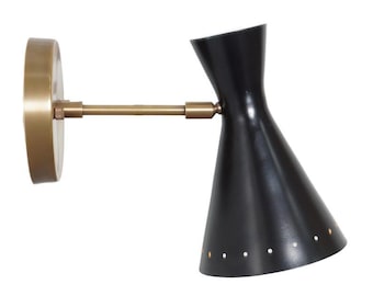 Moderne wandkandelaar uit het midden van de eeuw - messing en zwarte accentverlichting