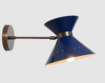 Moderne blauwe metalen wandkandelaar uit het midden van de eeuw, verstelbare armverlichting