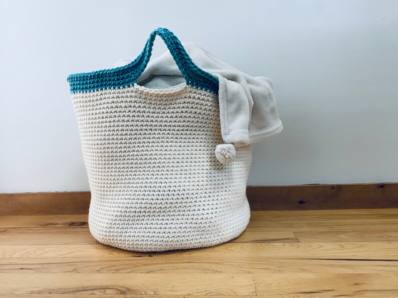 PDF Crochet Pattern Two Toned Baskets image 1