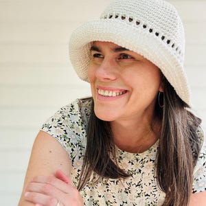 PDF Crochet Pattern - Big Brown Bucket Hat
