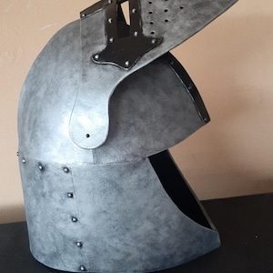 Medieval helmet pattern. Crusader headpiece blueprint. EVA foam helmet template. Digital knight helmet pattern for cosplay & LARP. DIY.