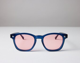 New York Eye_rish, Castlerock. Blue Frame with Pink Lenses