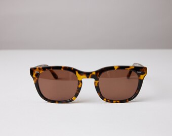 New York Eye_rish, Dingle. Light Tortoise Shell Frame with Brown Lenses