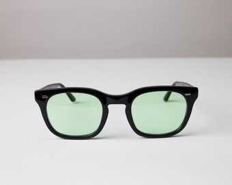 New York Eye_rish, Dingle. Black Frame with Green Lenses
