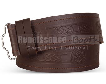 Geprägter brauner Lederkiltgürtel - Schottische Handarbeit, 2 Zoll Breit - Doppelschnalle - Hochwertiger Ledergürtel - Sonderanfertigung