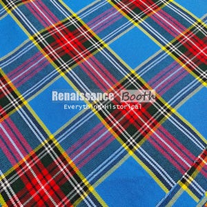 Puede incluir: Primer plano de una tela a cuadros azul con líneas rojas, verdes, amarillas y blancas. La tela tiene un patrón repetitivo de líneas que se cruzan, creando un diseño a cuadros. El texto "Renaissance Booth Everything Historical" es visible.