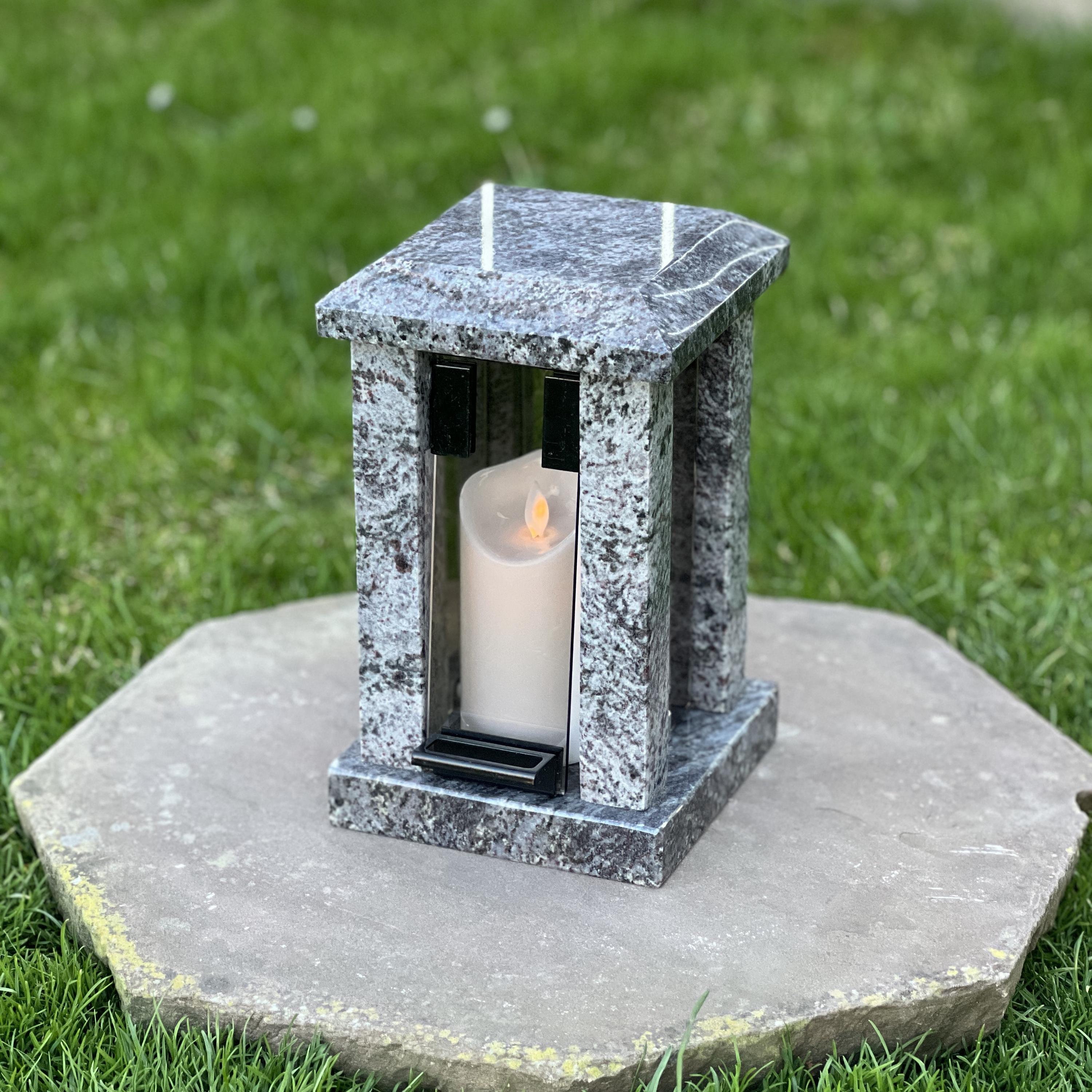 Grablaterne mit Granitsockel Sockel Rose Engel Set Grablampe Grablicht Grablaterne mit Granitsockel Sockel Rose Engel Set Grablampe Grablicht