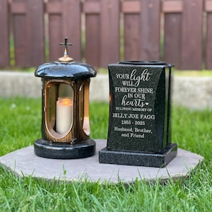 Grafmarkeringen decoratieset, gepersonaliseerde granieten vaas en lantaarn, stenen begraafplaats herdenkingsornament, in Loving Memory Gift, Sympathy Gift