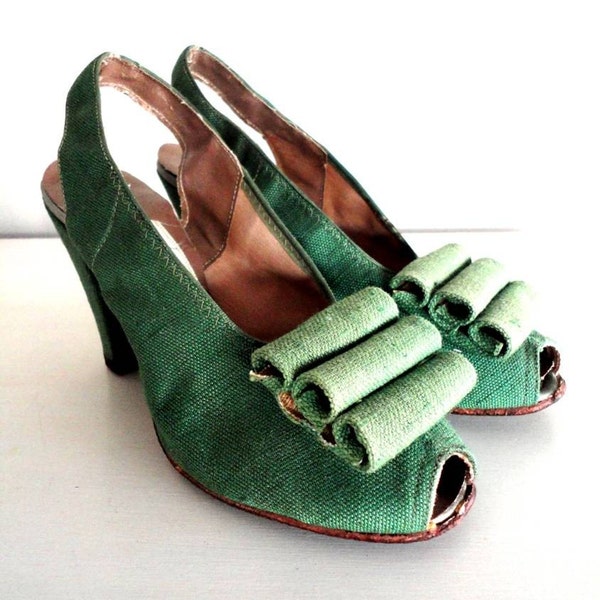 vintage LETTUCE WRAP 1940s green heels