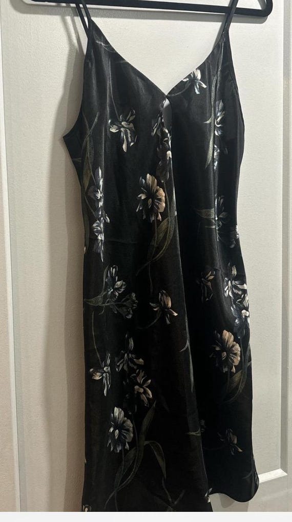 vintage floral slip dress mini with pattern. Adjustable straps. floral minidress slipdress vintageslip At $168 Vintage Floral Print Slip Dress