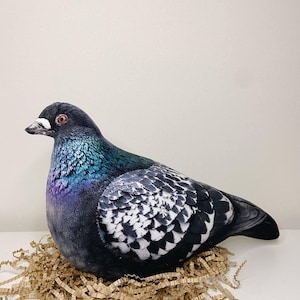 Realistic Life-Size Pigeon Plush | 1:1 Dove Bird Toy | Handmade Soft Suede Bird Replica | Animal Lover Gift | Real Bird Lookalike Decor