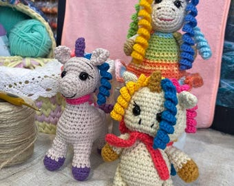 Uroczy, ręcznie robiony ornament w kształcie kucyka - idealny prezent dla miłośników kucyków