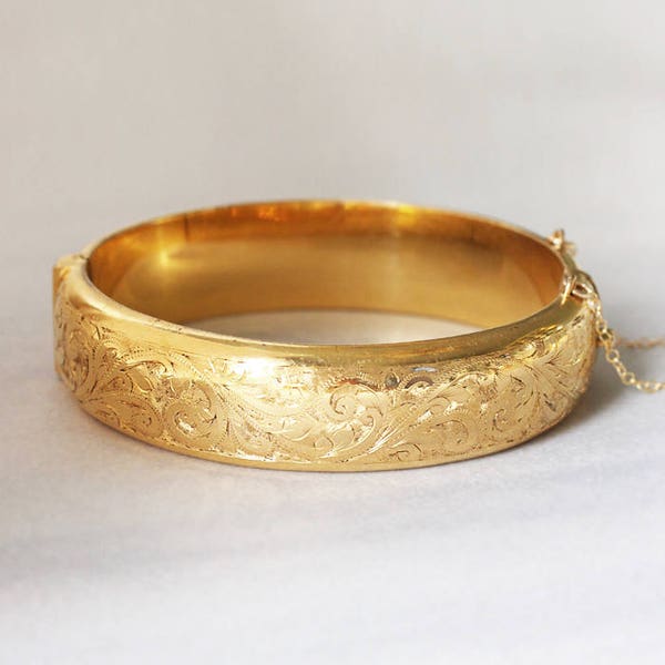 Vintage Gold Bangle Cuff Bracelet, Swirl Engraved 9ct Gold Metal Core - Intricate Detail