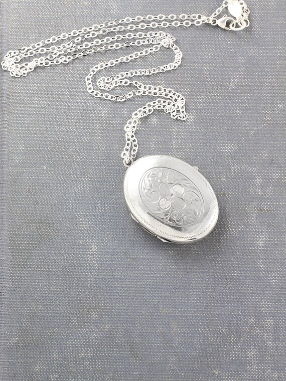 Vintage Sterling Silver Locket Necklace, Large Ov… - image 2