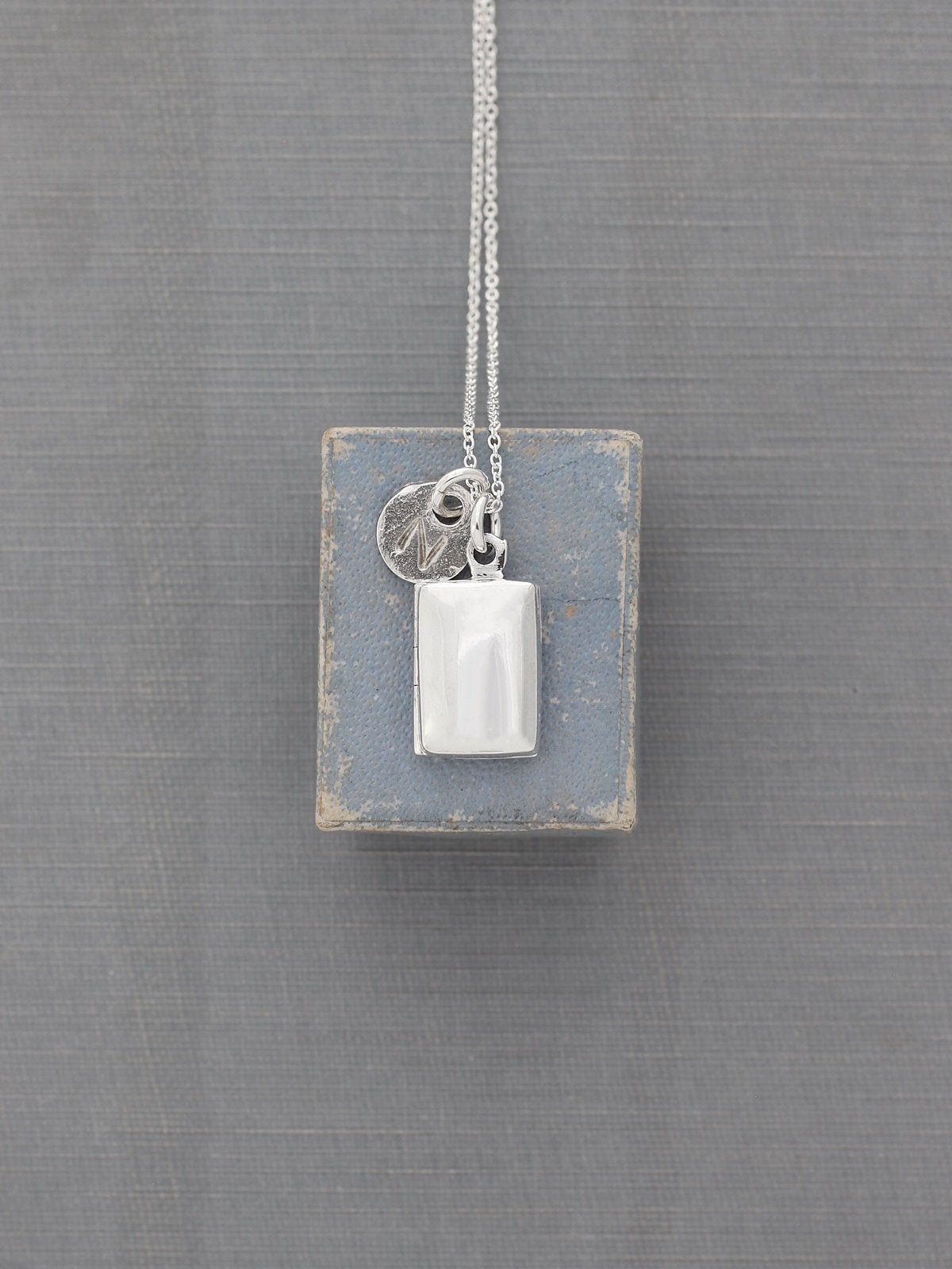 STERLING SILVER PLAIN INITIAL R CAN BE PENDANT OR CHARM