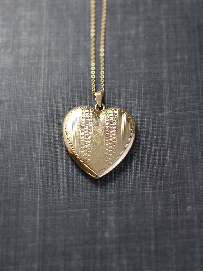 Vintage Solid 14k Gold Heart Locket Necklace 14 Karat Yellow Gold Photo Pendant Heart Of Gold 