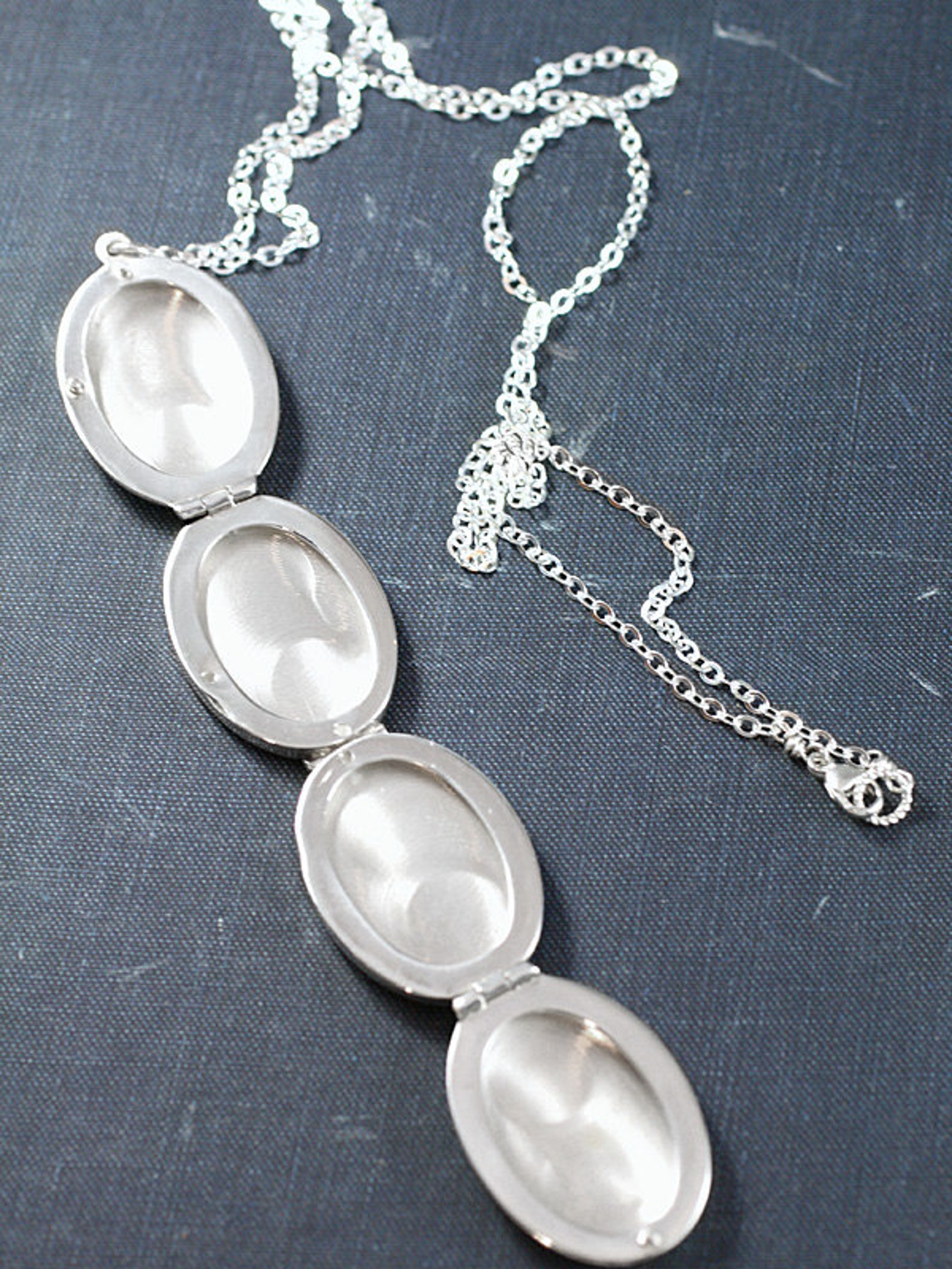 Silver family locket Clearance