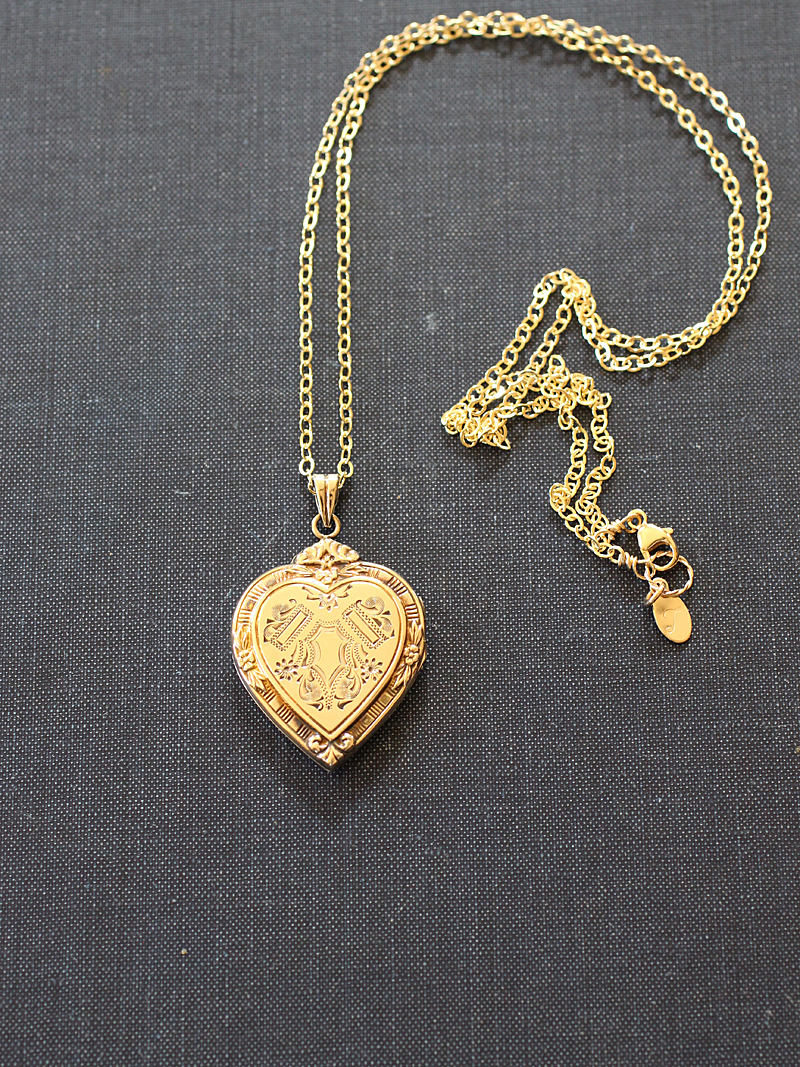 Vintage Gold Heart Locket Necklace, Circa 1920's - 1940's American Made ...