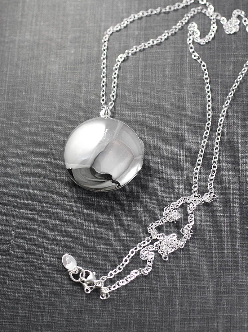 Contemporary locket Clearance