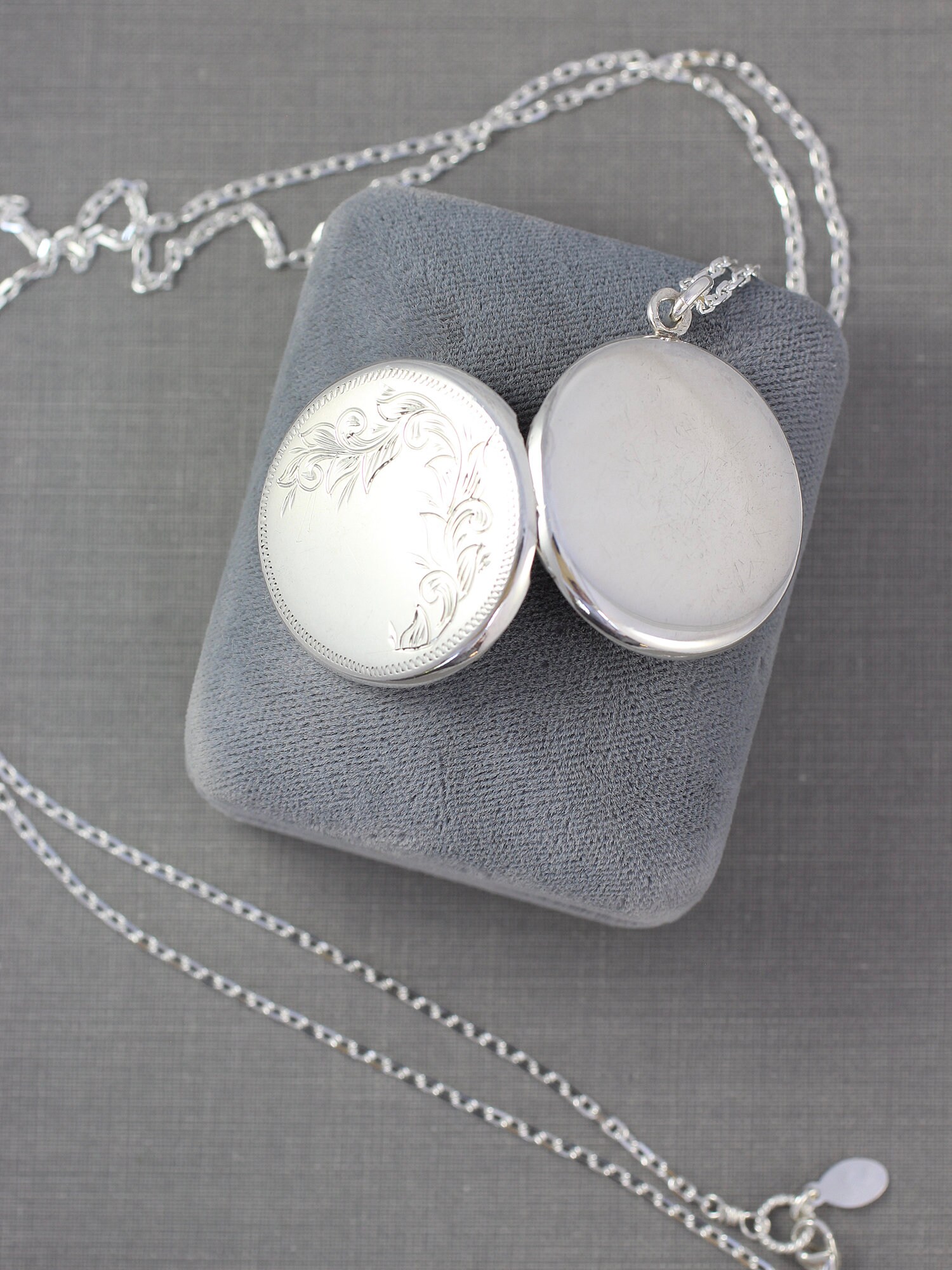 Round Sterling Silver Locket Long 30 Inch Chain Pendant Necklace