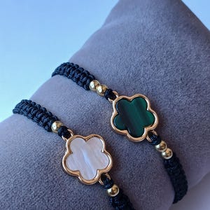 Macrame bracelet with lucky flower.