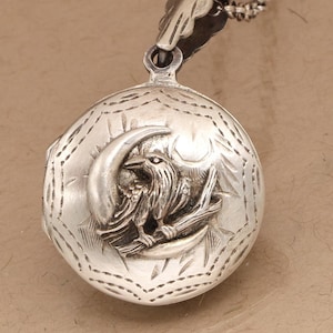 Colgante de brújula funcional, medallón de cuervo, medallón de luna, collar con medallón de brújula, medallón de Halloween, medallón de bruja, collar con brújula, luna de cuervo