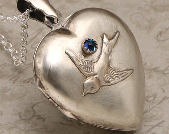 Silber Herz Medaillon, Schwalbe Anhänger, Arbeits Kompass, personalisierte Medaillon Halskette, einzigartiger Schmuck für Frauen