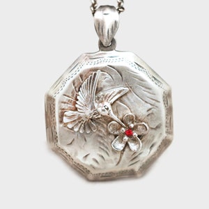 Sterling Silver Locket With Bird, Hummingbird Locket With Photo, Picture Locket Necklace, Working Compass, Compass Gifts For Women