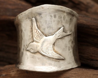 Sterling Silver Bird Ring, Wide Band, Bird Ring For Woman Unique, Thumb Ring, Bird Watchers Gift, Hammered Silver Ring, Nature Jewelry
