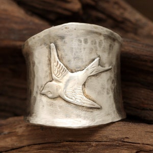 Sterling Silver Bird Ring, Wide Band, Bird Ring For Woman Unique, Thumb Ring, Bird Watchers Gift, Hammered Silver Ring, Nature Jewelry