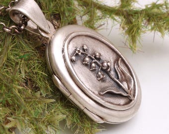 Maiglöckchen-Medaillon, Geburtsblumen-Medaillon, Geburtsmonat Mai, Medaillon aus Sterlingsilber, Cottagecore-Schmuck, Geburtsblume, Foto