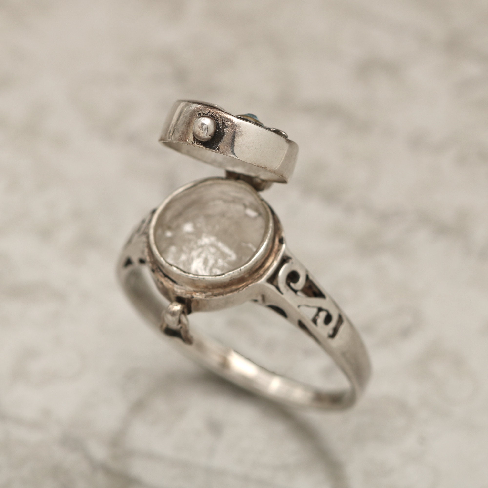 Secret Compartment Ring, Poisoner Ring, Sunflower Ring, Flower 