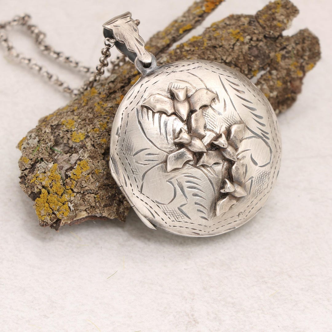 Bat Locket Necklace Silver, Compass Pendant Men, Halloween Jewelry ...