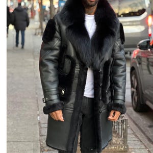 Handgemaakte schapenvachtleren herenjas – vintage lange winterjas met bontvoering