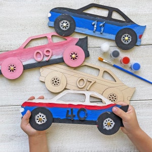 Kits de pintura para autos de carrera - Kit de manualidades para fiesta de cumpleaños con temática de carreras - Todos los materiales incluidos