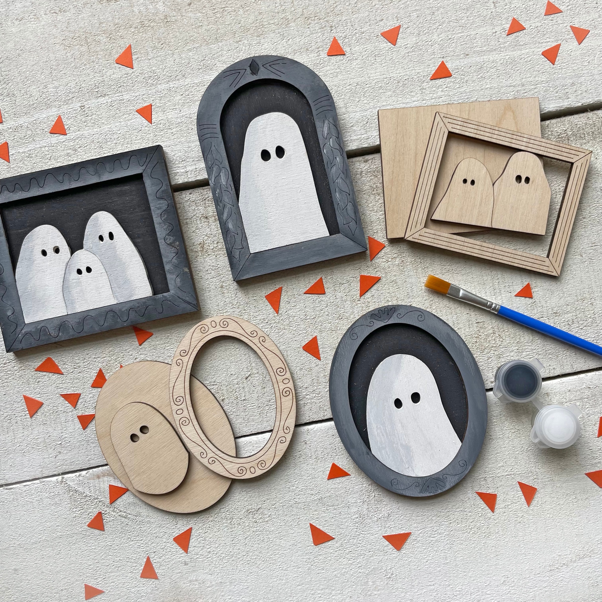 Ghost Frames Decorating Craft - Paint and Brushes Included - Set of 5 Frames