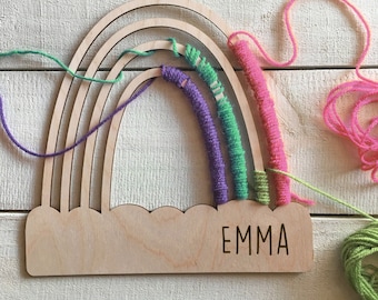 Gran artesanía de arco iris personalizada para niños - Use hilo o cinta - Made in America