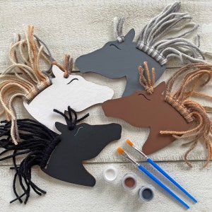 Horse and Pony Kid Craft Paint and Yarn Included image 4