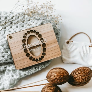 Boîte de rangement personnalisée en bois pour dents de bébé Noyer, cerisier, caryer, acajou Avec option de verrouillage image 3