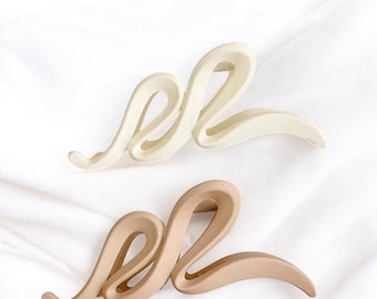 Pinza para el cabello acrílica mate – Pinza minimalista ondulada para mujer