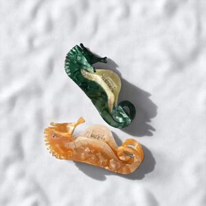 11cm Large Seahorse Hair Claw – Marine Series Acetate Hair Clip for Women & Girls – Ocean-Inspired Hair Accessory.