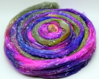 Hand dyed merino top for spinning. Hand Dyed Spinning fiber, Felting wool, 4.1oz 80/20 merino/viscose, 21micron merino wool B71822