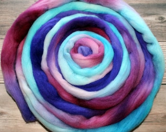 Falkland Islands Merino 5ounces. 56's, 26micron spinning or felting roving. Hand dyed in vibrant colors. FREE SHIPPING C11321
