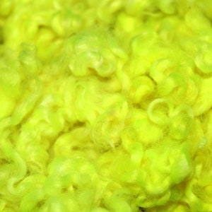 1oz Electric Yellow Gotland wool locks 3 inches. Very soft and lustrous, for felting, spinning, wet felting, needle felting, B41820