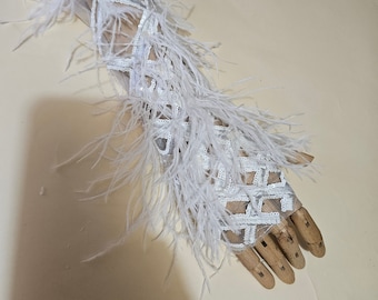 Fingerless tulle gloves with feathers, handless tulle gloves, gloves for weddings, bridal gloves, bridal accessories