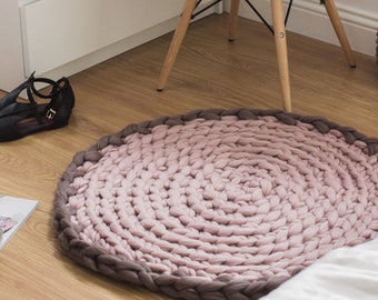 Contrast Edge Floor Mat. Chunky Knit Round Rug