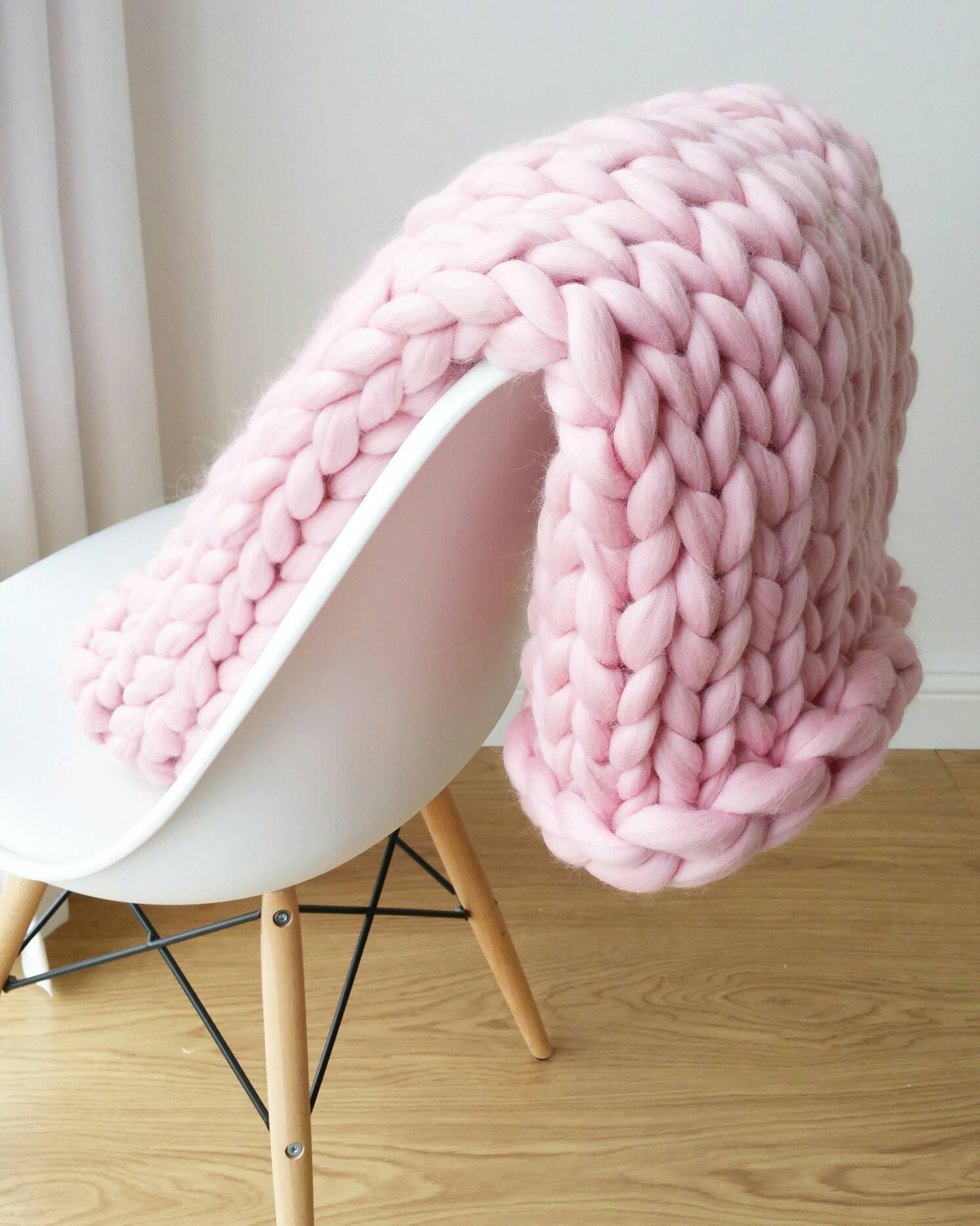 Chunky Knit Blanket. Dusky Pink